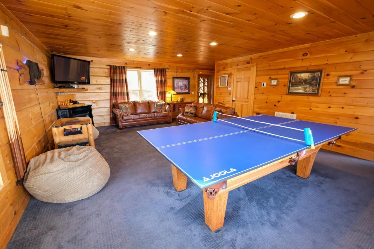 Lazy Bear Lodge Gatlinburg Exterior photo