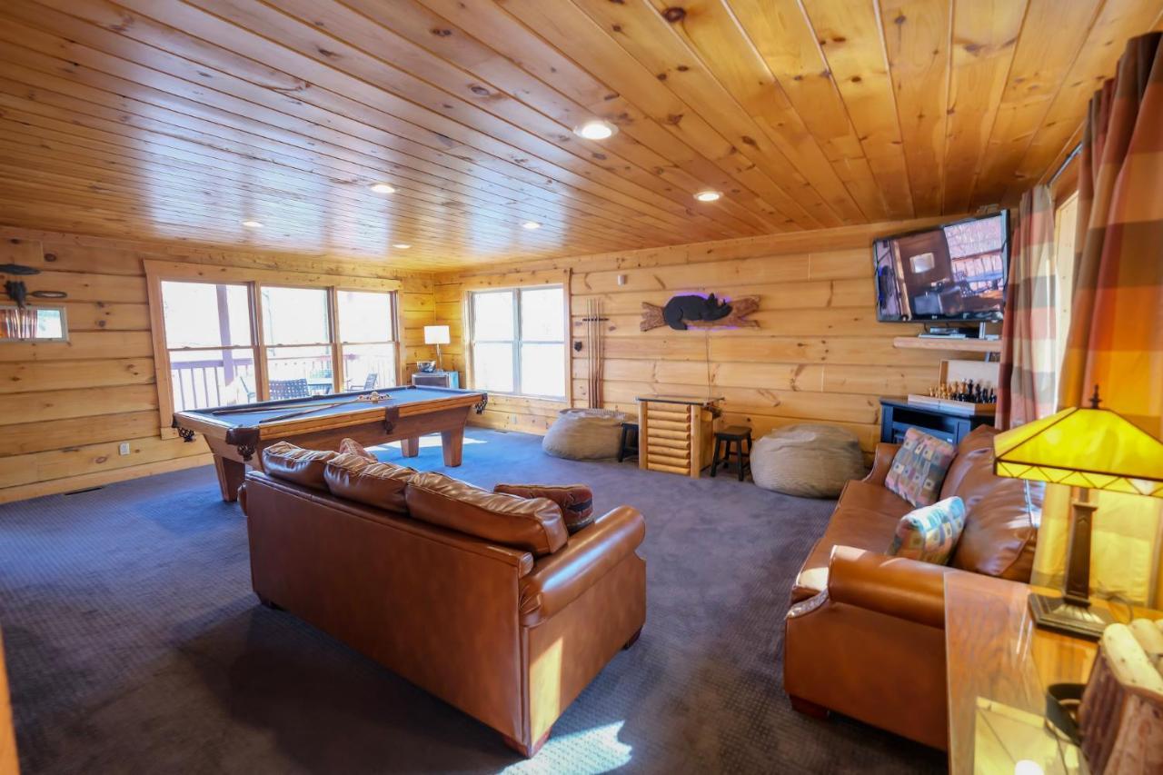 Lazy Bear Lodge Gatlinburg Exterior photo
