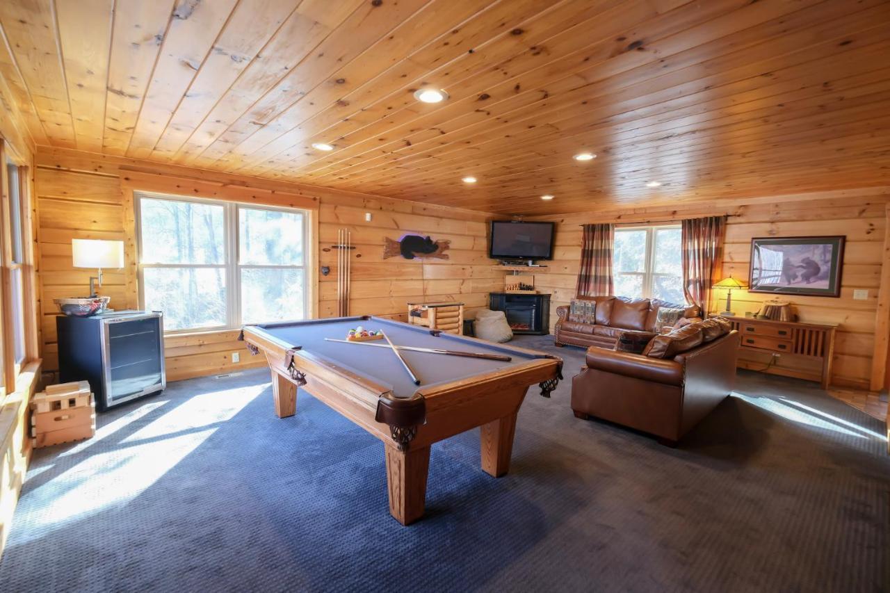 Lazy Bear Lodge Gatlinburg Exterior photo