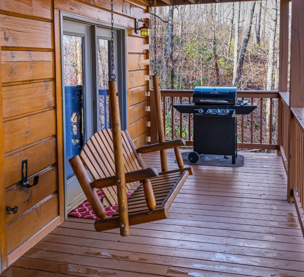Lazy Bear Lodge Gatlinburg Exterior photo